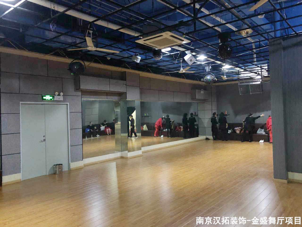 中央門金盛舞廳開業(yè)啦！愛跳舞的朋友們快來看看吧